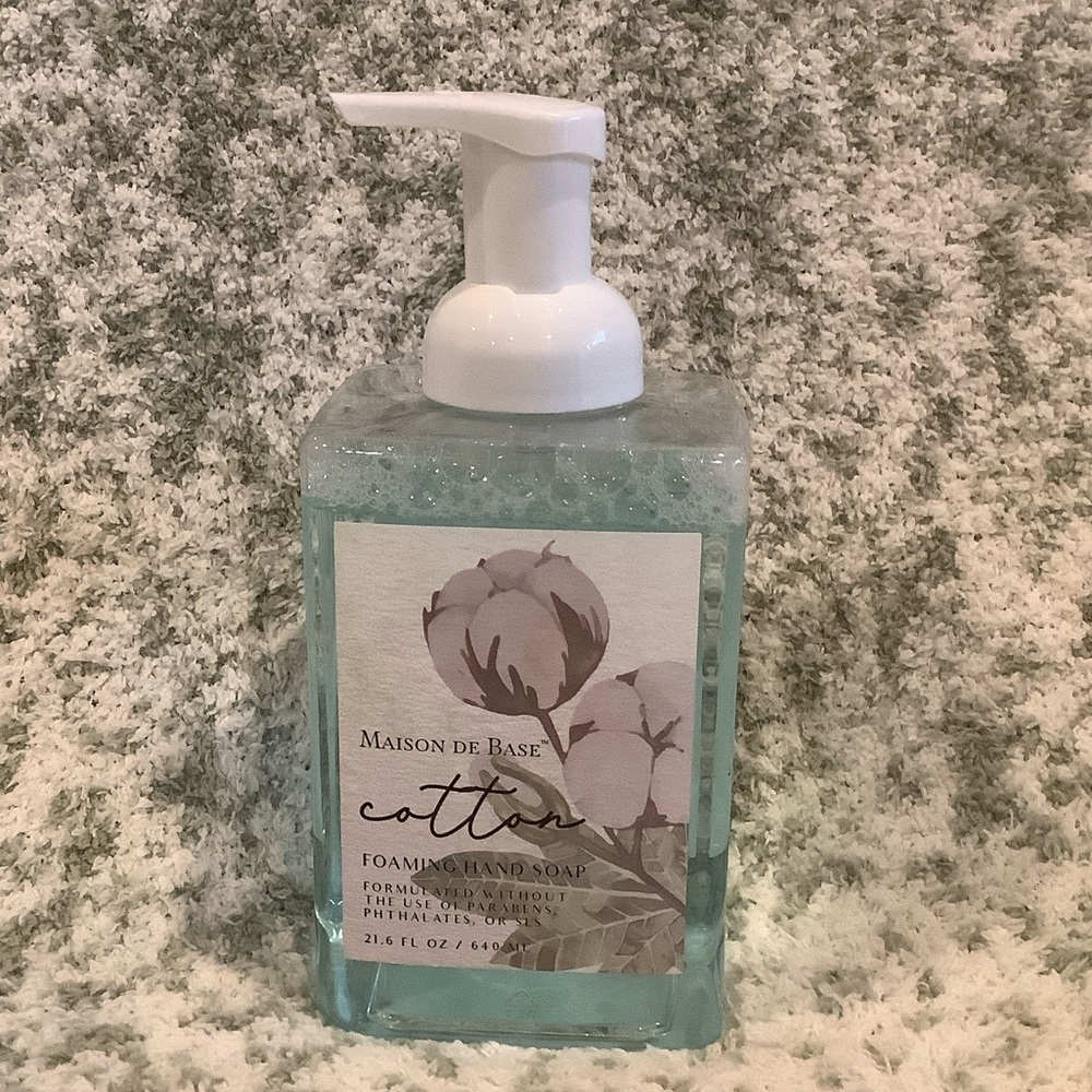 Maison De Base Cotton Scented Foaming Hand Soap NWT 21.6 oz.